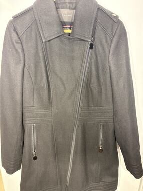 Tahari black asymmetrical wool-blend coat Women’s Size 10